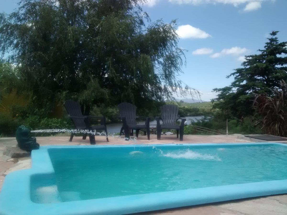 Las Acacias Refugio De Descanso La Falda Bagian luar foto