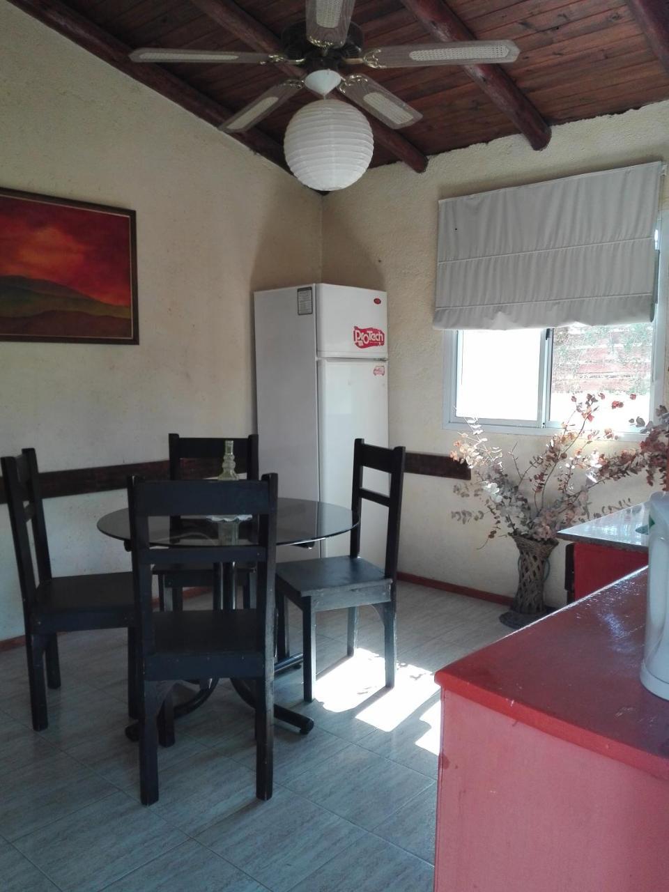 Las Acacias Refugio De Descanso La Falda Bagian luar foto