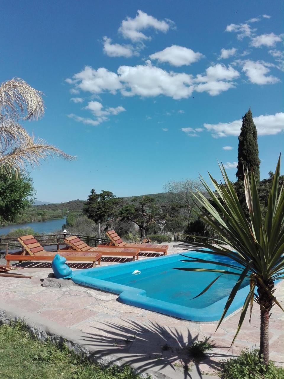 Las Acacias Refugio De Descanso La Falda Bagian luar foto
