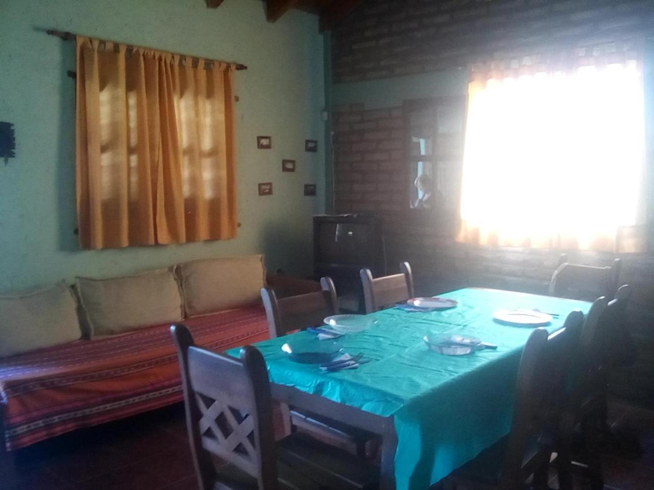 Las Acacias Refugio De Descanso La Falda Bagian luar foto