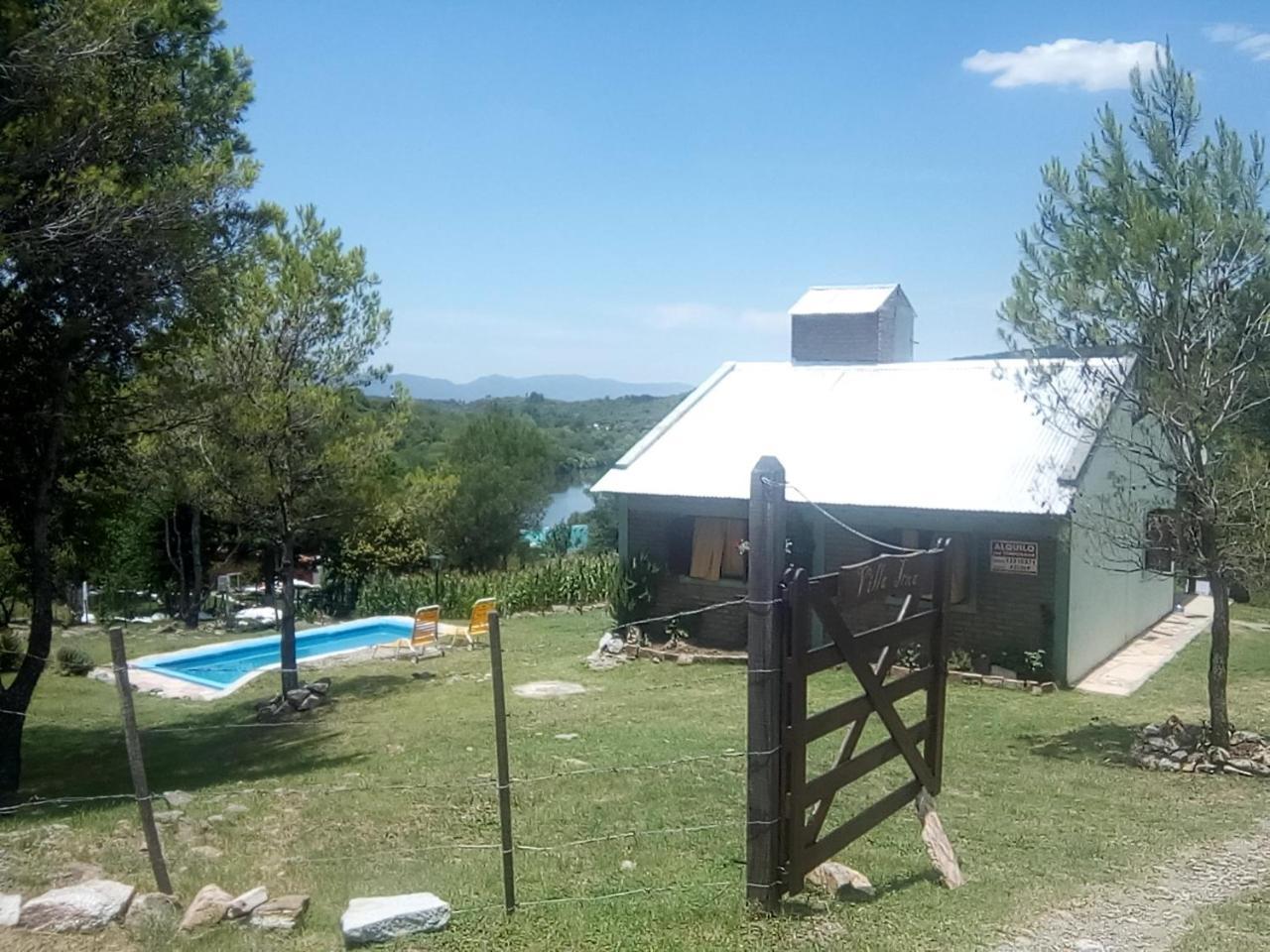 Las Acacias Refugio De Descanso La Falda Bagian luar foto